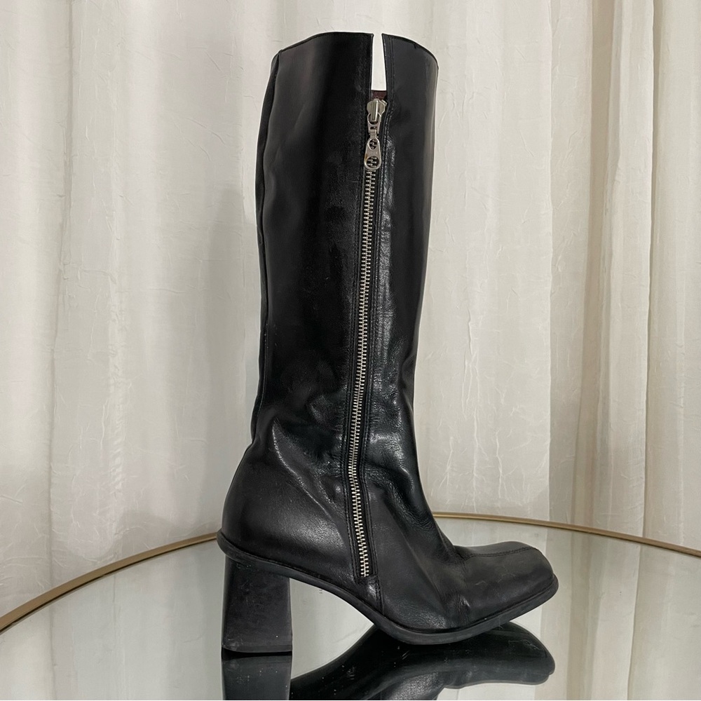 Vintage Black Heeled Boots - Picture 2 of 10